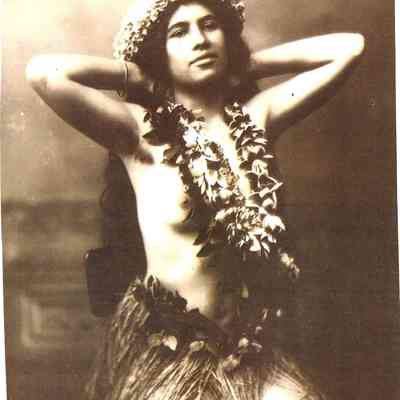 Author's Personal Collection: Half Hawaiian Hula Girl - Beautiful - Reprinted Photo

Original Circa 1888