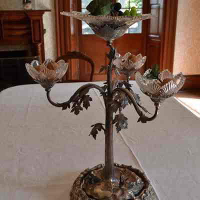 Epergne, Canadiana