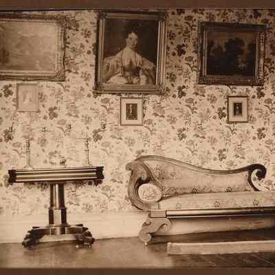"Drawing Room"