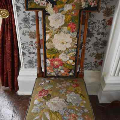 Prie Dieu Chair