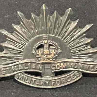 Small "Rising Sun" badge