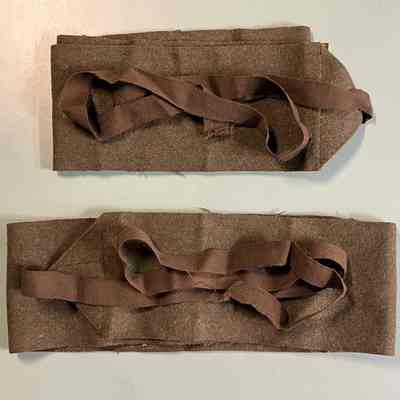Ankle puttees pair dated 1941