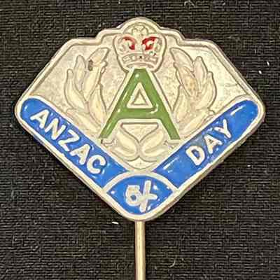 Anzac Day pin, metal, enamel red, green & blue, obverse 5/