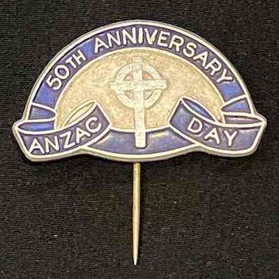 Anzac Day 50th Anniversary pin, metal, blue & tan enamel, reverse 5/, Parkes Bros