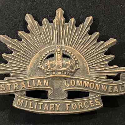 Large "Rising Sun" hat badge