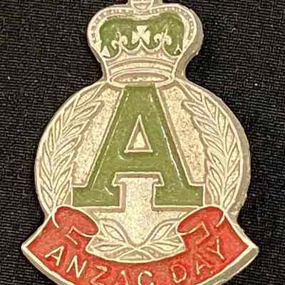 Anzac Day pin, metal, enamel green & red, reverse 2/