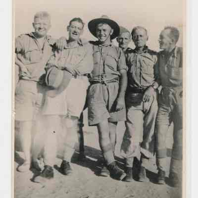 Group of 6 (six) unidentified Australian military personnel