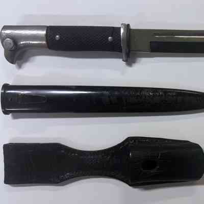 2023.55.1-3: Bayonet, scabbard, frog