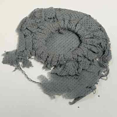 2023.63.1: Damaged, nylon pouch