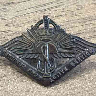 WW2 Returned From Active Service Badge