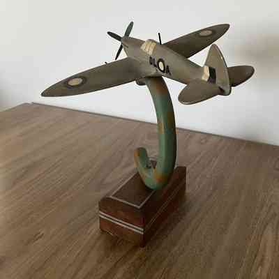 2023.114: Rear view showing Spitfire, original mount and modern lower stand.