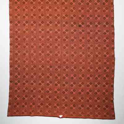 Geometric coverlet; overshot