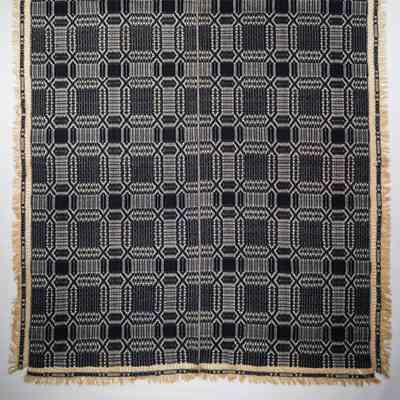 Geometric coverlet; overshot
