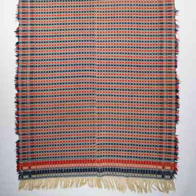 Geometric coverlet; point twill