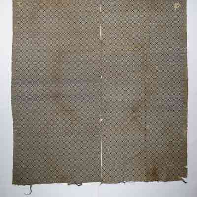 Geometric coverlet; gebrochene