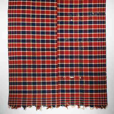 Geometric coverlet, point twill