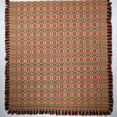 Geometric coverlet; multishaft floatwork