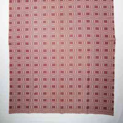 Geometric coverlet; overshot