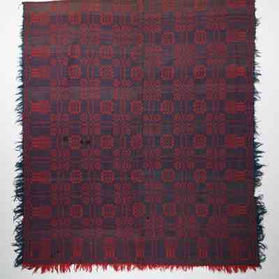 Geometric coverlet; block twill