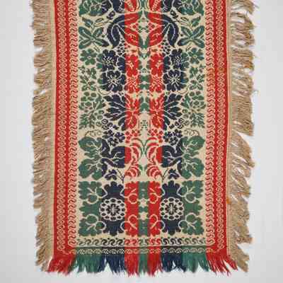 Crib coverlet; half doublecloth