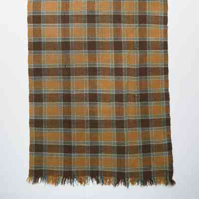 Geometric coverlet; twill
