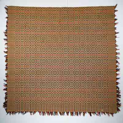 Geometric coverlet; multishaft floatwork