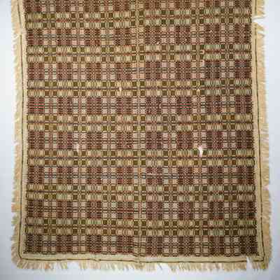 Geometric coverlet; overshot