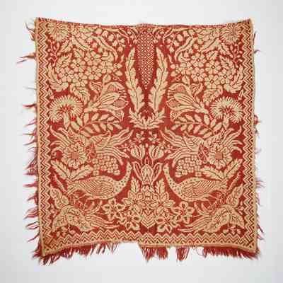 Crib coverlet; tied half doublecloth