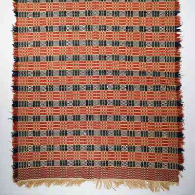 Geometric coverlet; point twill