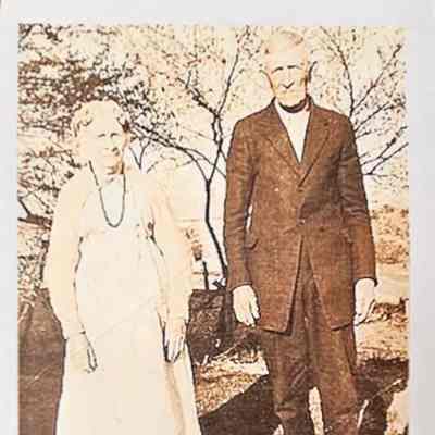 Weaver and client: Picture purportedly shows the weaver, John Michael Fennel Jr., with coverlet client Margaret Calwell