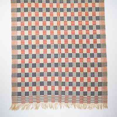 Geometric coverlet; point twill