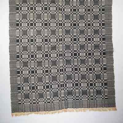 Geometric coverlet; overshot