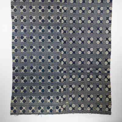 Geometric coverlet, overshot