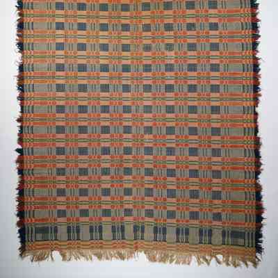 Geometric coverlet; block twill