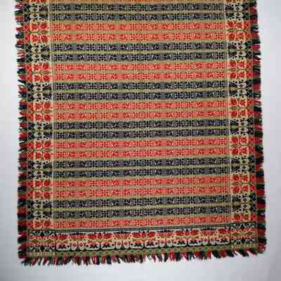 Coverlet; tied half doublecloth