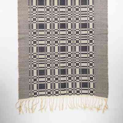 Geometric coverlet, overshot