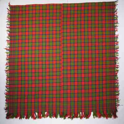 Geometric coverlet; twill