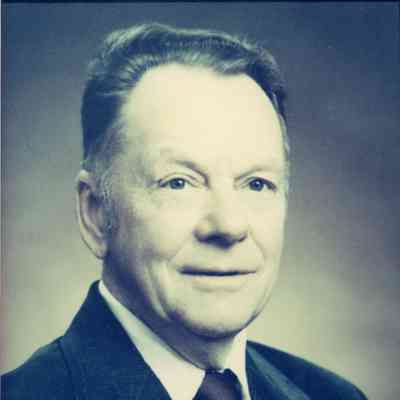 Charles Hunter Portrait SBYC Commodore 1977