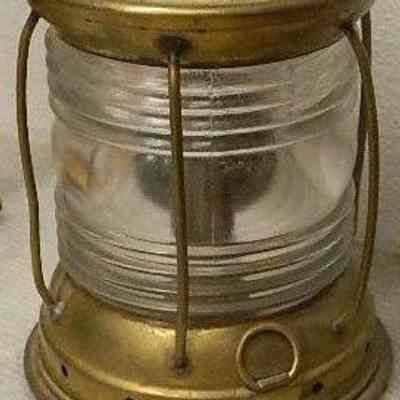 Kerosene lantern