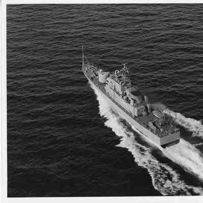 PG-97 USS Surprise underway stern view