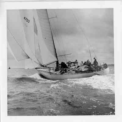 Yankee Girl under sail