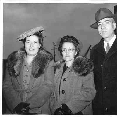Three members of Washburn family