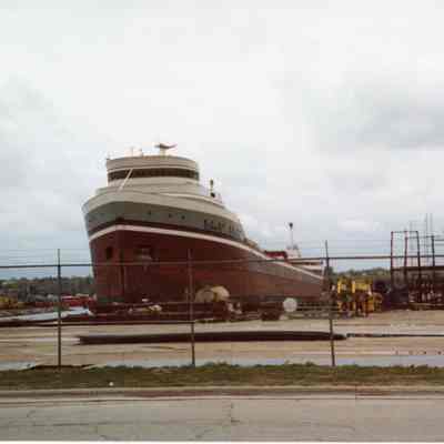 Edward L. Ryerson docked at Bay Shipbuilding 2005