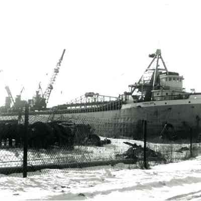 Marquis Roen wintering at Roen Steamship Co. 1968