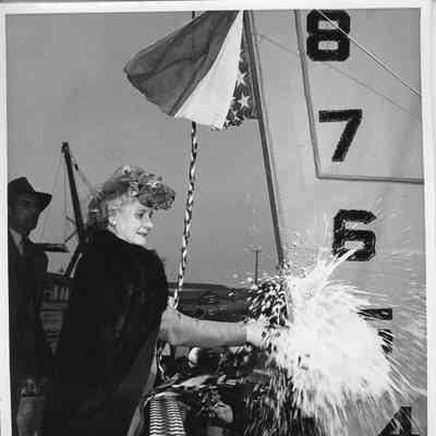 Woman christening YW-124