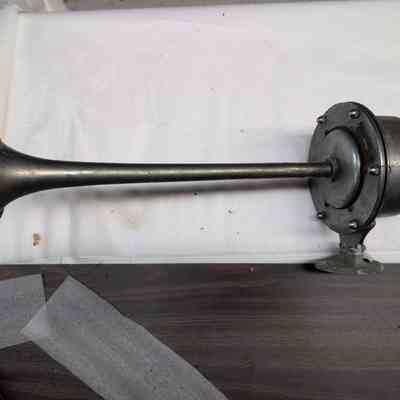 Utopia Horn