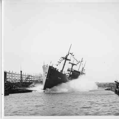 K-216 Traverse launching at Leathem D. Smith Shipbuilding Co.