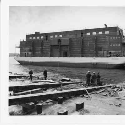 PBI sideview of New England Aquarium Discovery launch