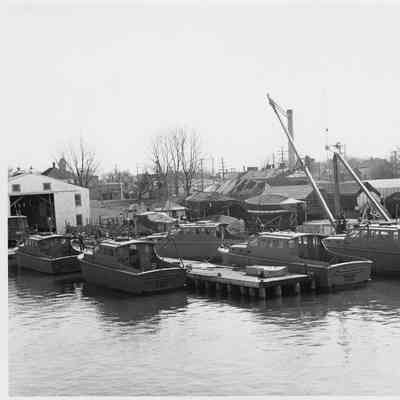 US Army Vessels P-452 through P-455 docked at Sturgeon Bay Boat Works