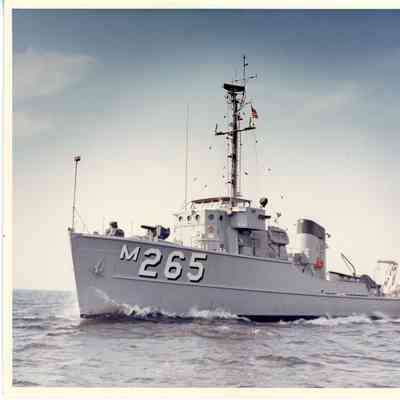 PBI Navy ship M265 underway